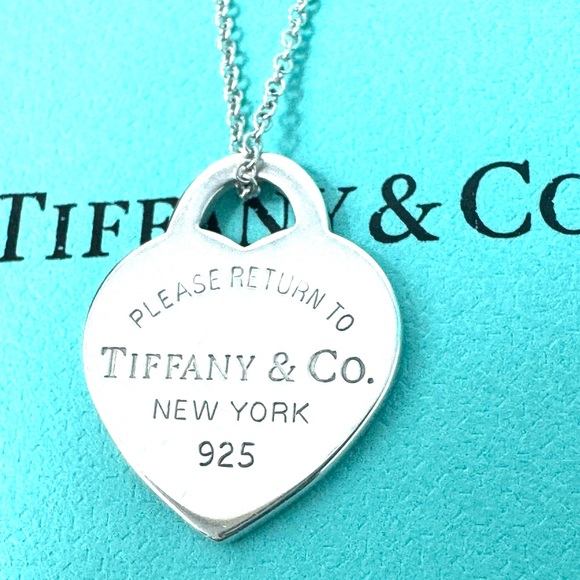 Authentic Tiffany & Co. Return To Tiffany Heart Tag Necklace.